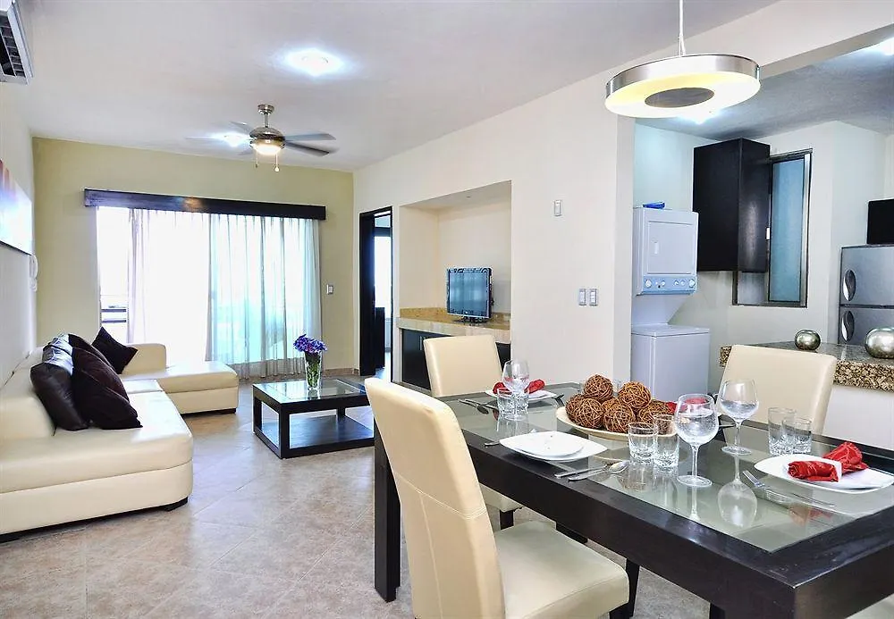 Encanto Riviera Playa del Carmen Aparthotel