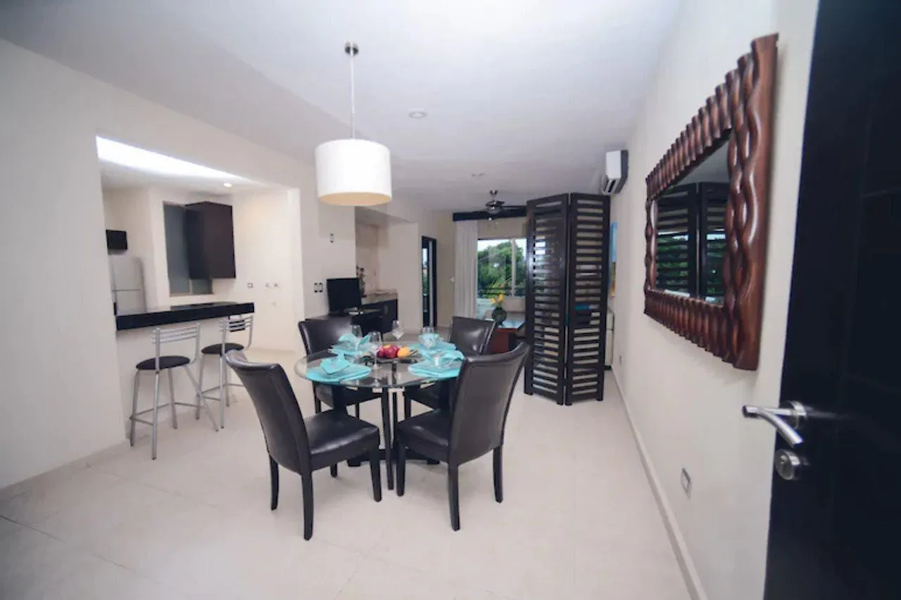 Encanto Riviera Condo Hotel Playa del Carmen