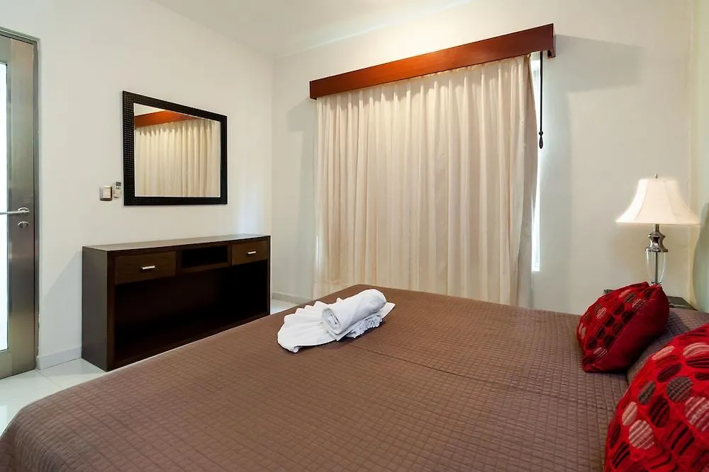 Encanto Riviera Condo Hotel Playa del Carmen México